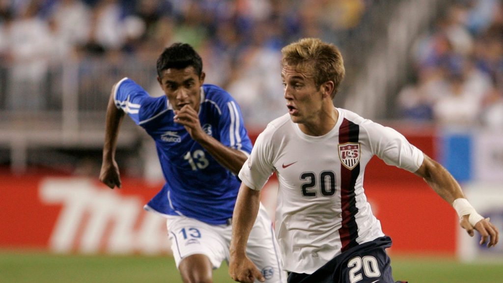 The popularity of soccer in the US depends on the USMNT's performance in the 2026 World Cup, says former player.