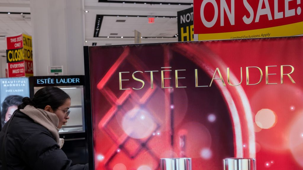 This beauty stock is showing a hopeful chart pattern, according to Katie Stockton.