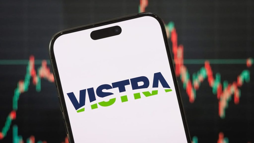 This stock driving AI is preparing for a rise to all-time highs, based on the charts.