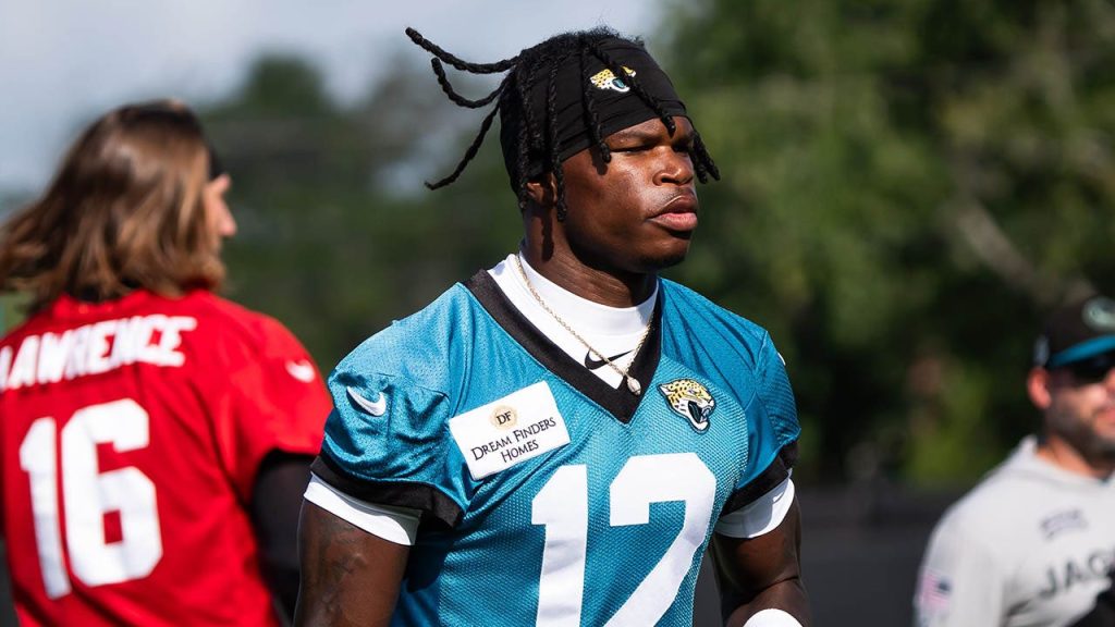 Travis Hunter makes history by signing a rookie contract with the Jaguars as a player in two positions.
