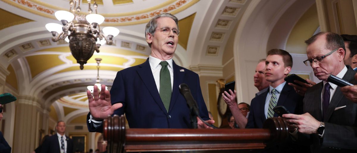 Trump Administration Tightens Control Over Mexican Banks Supporting Fentanyl Trade