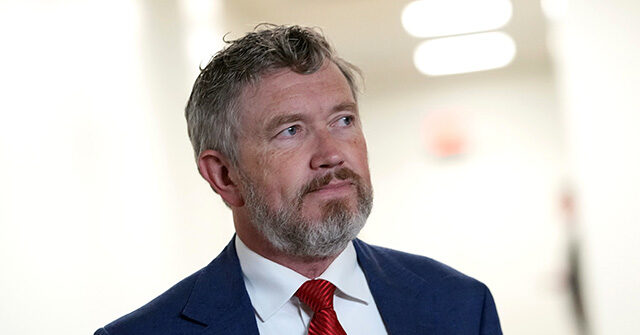 Trump Promises to Go to Kentucky to Campaign Against Rep. Thomas Massie