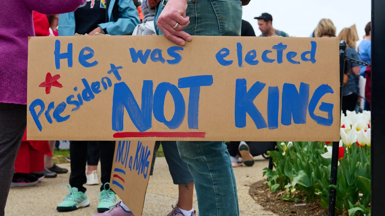 Trump has the constitutional authority to use troops against violent protesters.