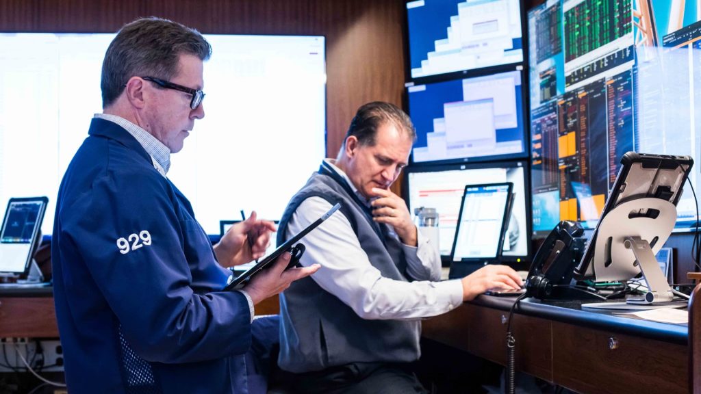 Two top defensive stocks to endure further market instability in this challenging year