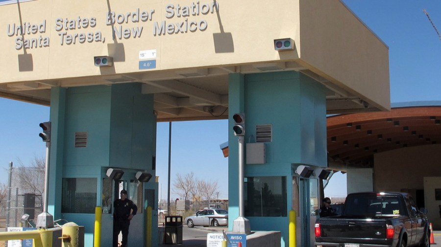 US soldiers start apprehending migrants in border security area