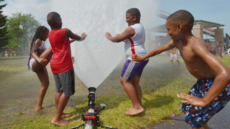 Unprecedented heat wave interrupts summer classes and student events