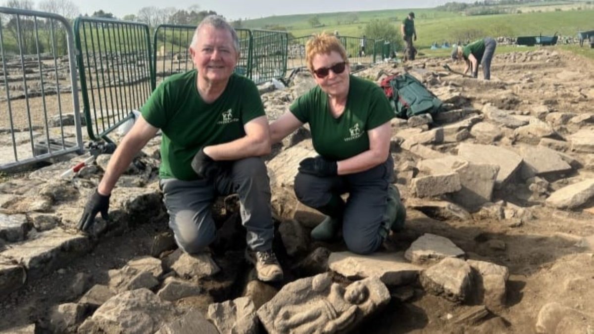 Volunteers uncover a rare find from ancient Rome close to a historic site.