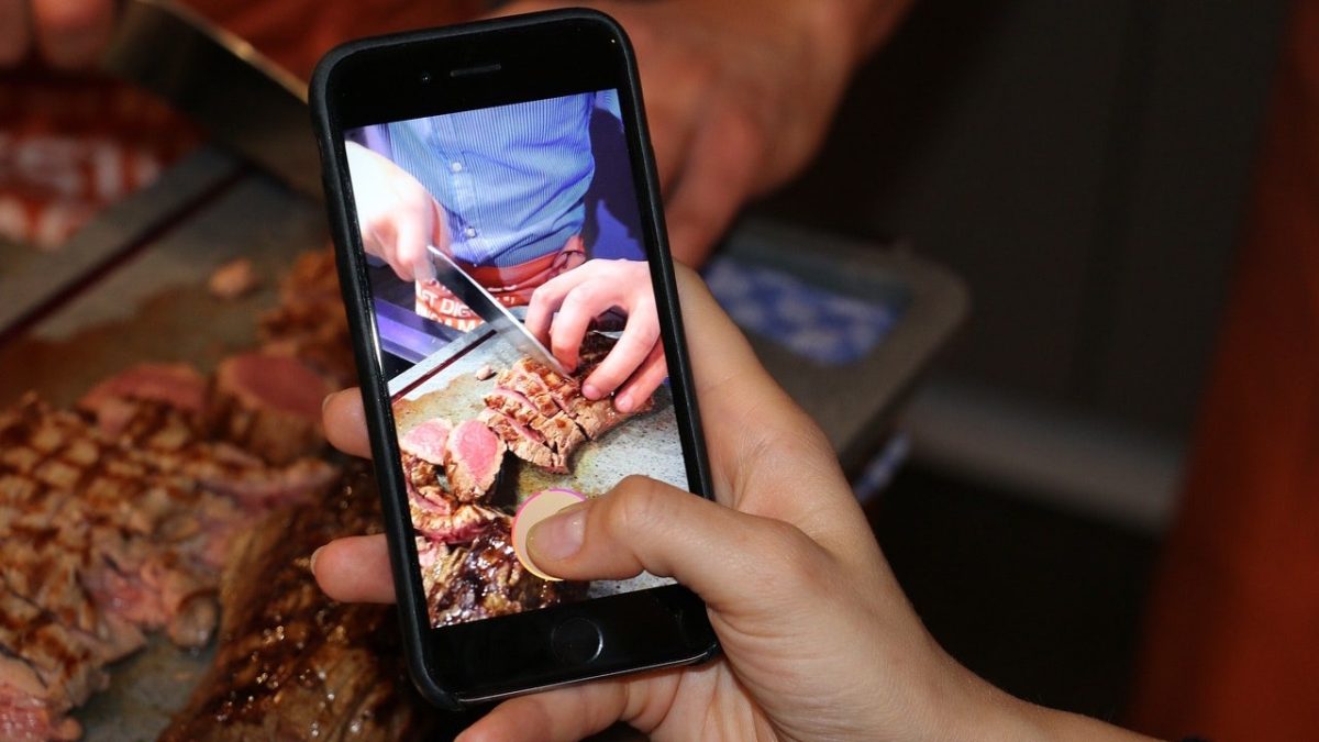 Ways to move photos and videos from your phone