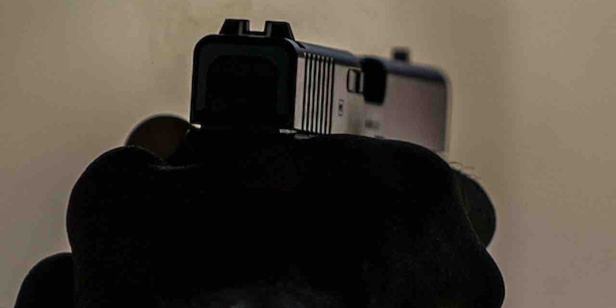 Well-meaning armed bystander stops suspect who shot two during altercation in the city and fled.