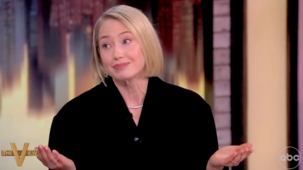 'White Lotus' actress Carrie Coon shares that some of her family members support Trump