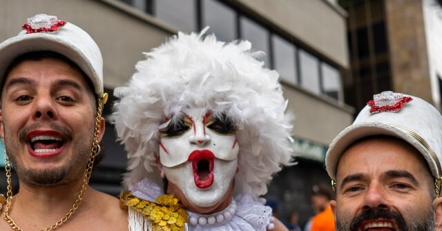 Wikipedia Homepage Features 'F*ck Tree' Gay Meeting Place