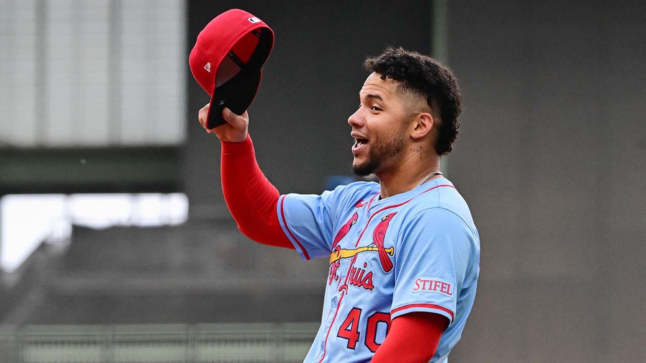 Willson Contreras expresses frustration with Brewers player after collision