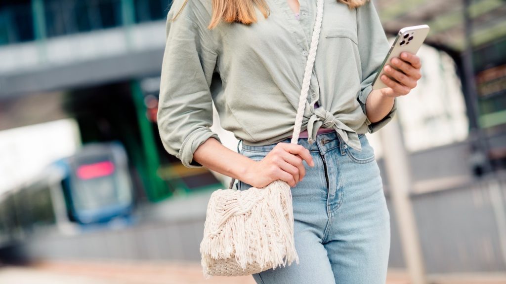 13 fashionable crossbody bags for daily use