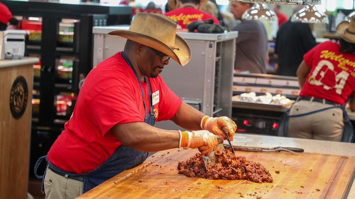 15 gas stations with food that are worth a visit, based on online reviews