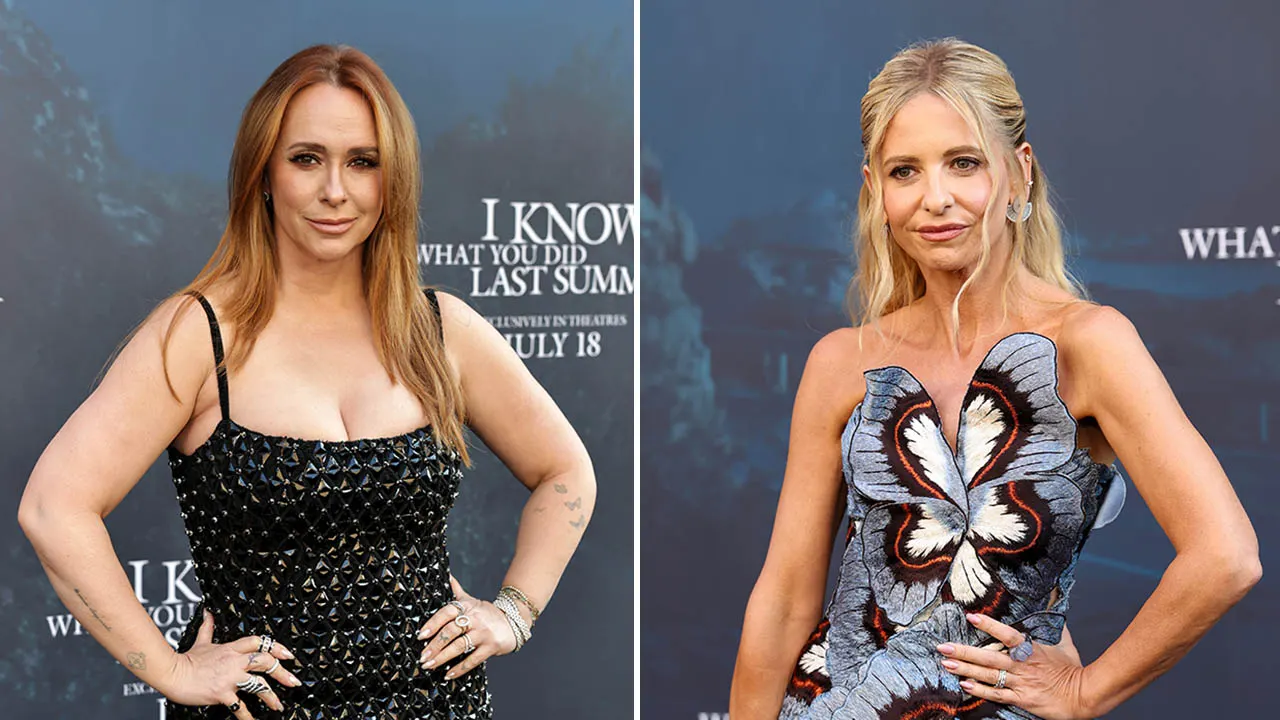 Jennifer Love Hewitt addresses rumors about a feud with Sarah Michelle Gellar