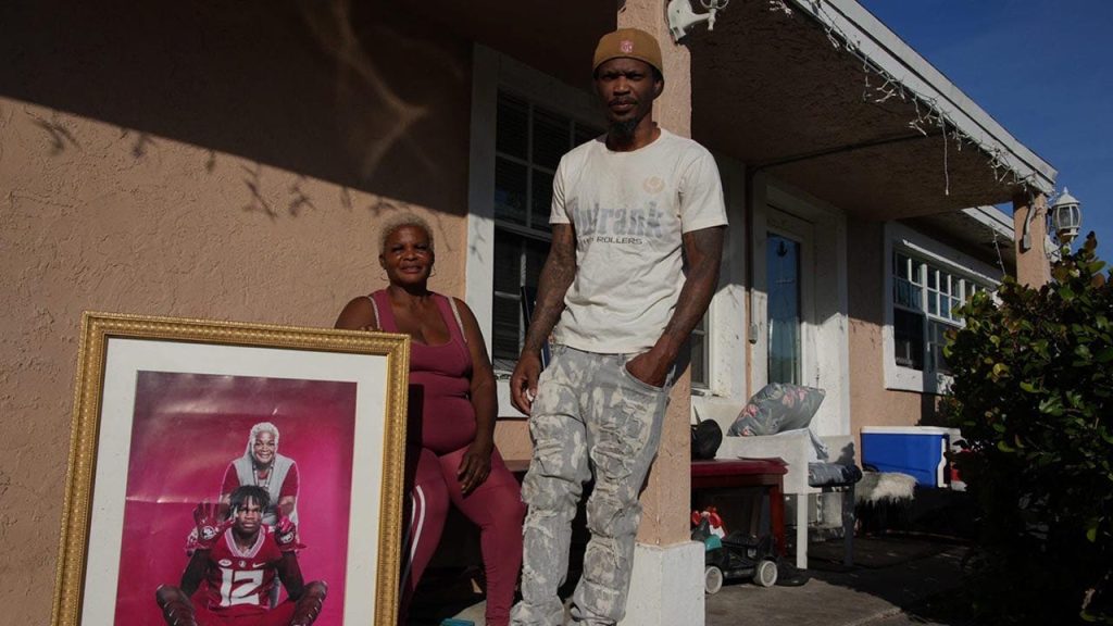 Travis Hunter's father taken into custody in Florida for breaching probation