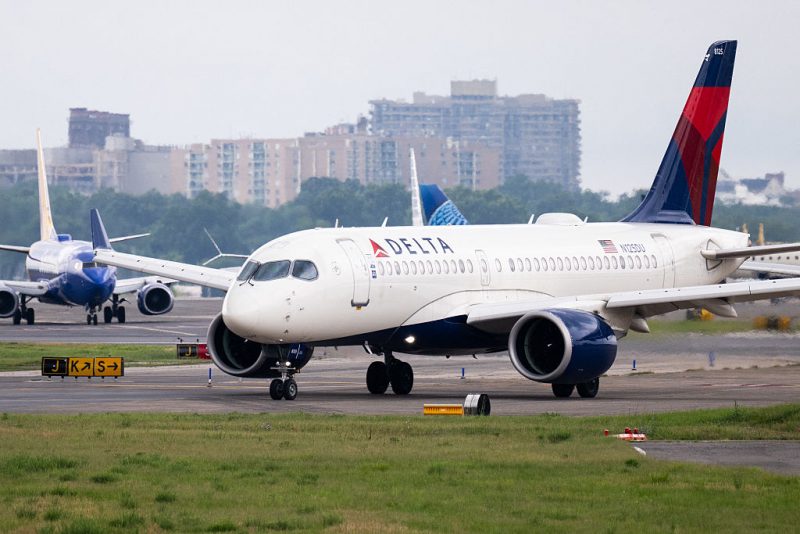 25 taken to the hospital due to turbulence on Delta flight — ‘They went up to the ceiling’