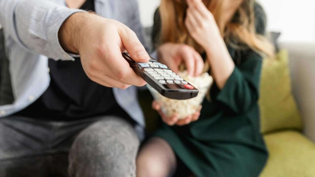 8 easy ways to disconnect from cable and reduce high bills