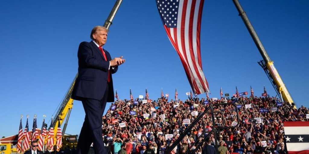 A wish for favorable press images made President Trump a more vulnerable target for assassination in 2024, report indicates.