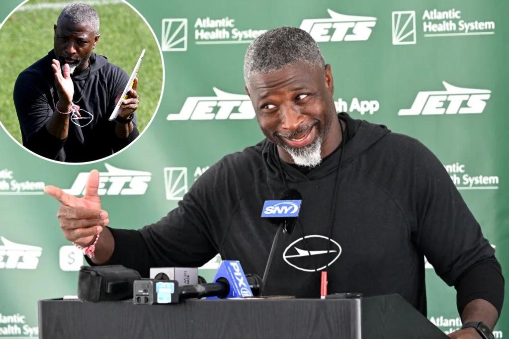 Aaron Glenn hopes to relieve Jets fans' suffering as he begins a new chapter