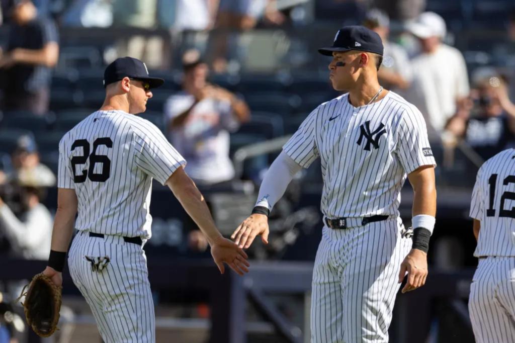 Aaron Judge speaks candidly about DJ LeMahieu's difficult departure from the Yankees.