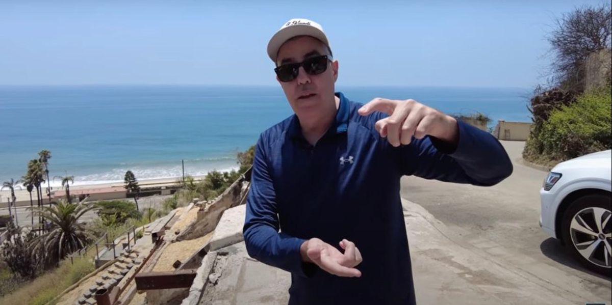Adam Carolla criticizes California's rebuilding bureaucracy: 'Everything's in triplicate'