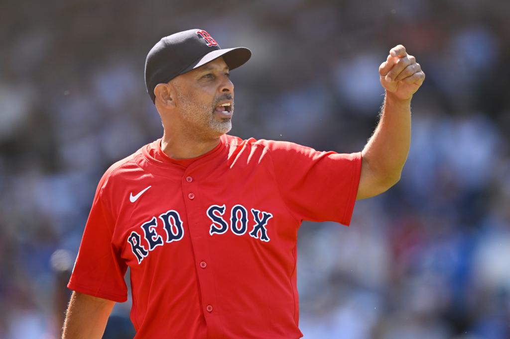 Alex Cora claims that ESPN personalities used to create false MLB trade rumors: 'People made things up'
