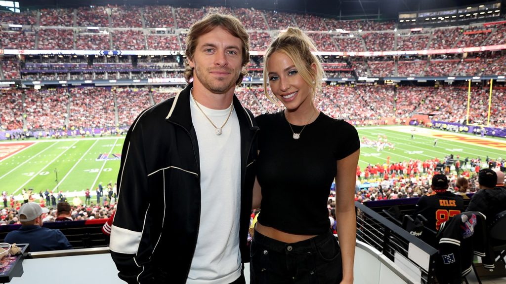 Alix Earle addresses breakup rumors with Braxton Berrios from the Texans