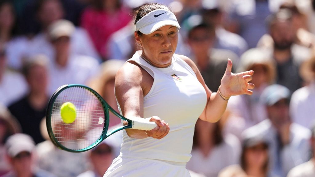 Amanda Anisimova surprises world No. 1 to advance to the Wimbledon final