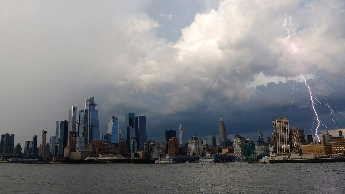 Analyst astonished that Americans are not concerned about climate change