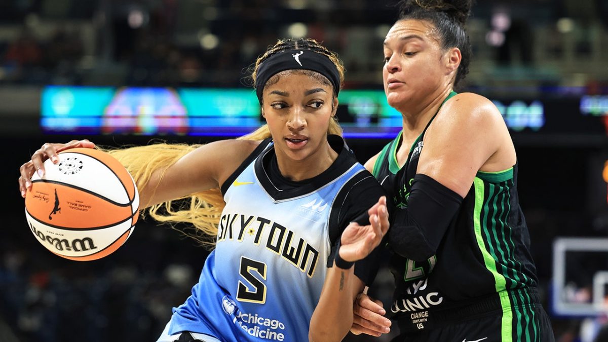 Angel Reese achieves her 9th consecutive double-double