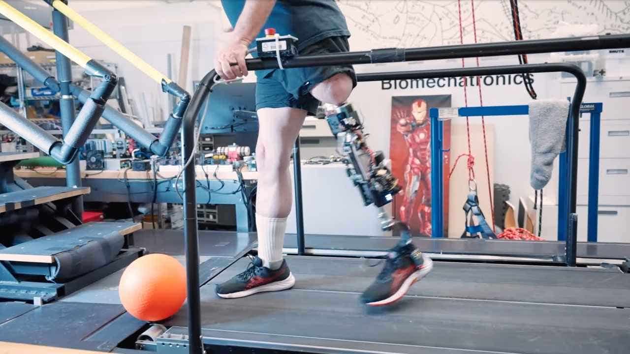 Artificial knee enables amputees to walk naturally once more
