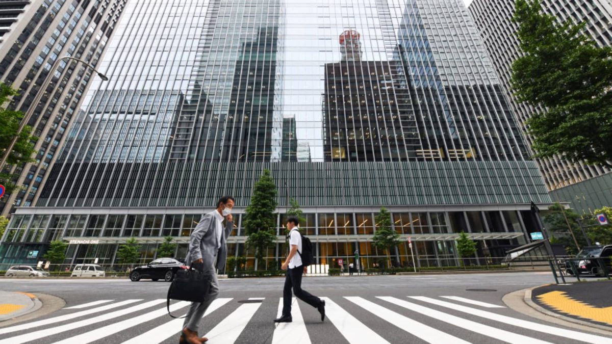 Asia-Pacific markets show varied performance as investors evaluate U.S.-Vietnam trade agreement