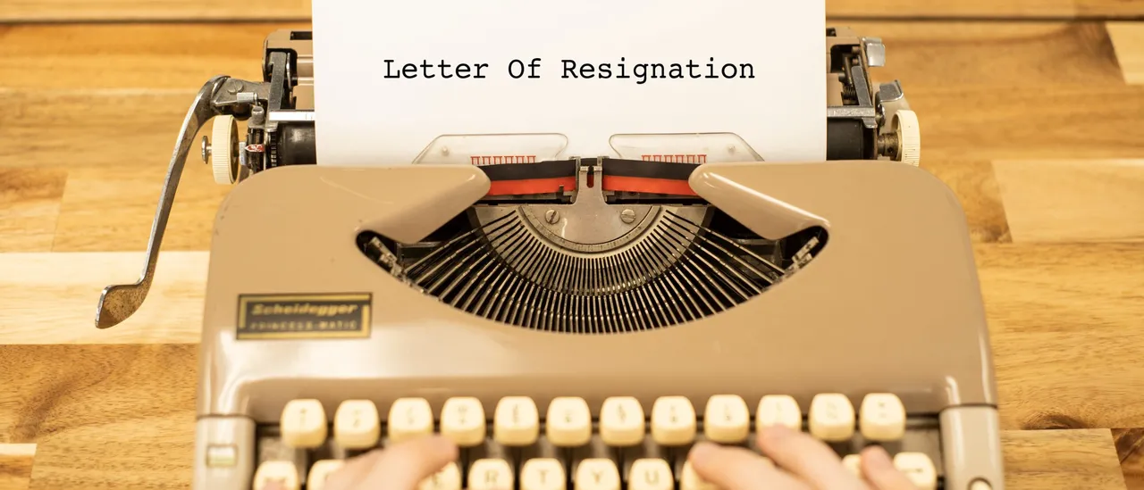 Astronomer CEO Andy Byron Appears on Kiss Cam at Coldplay Concert and Steps Down