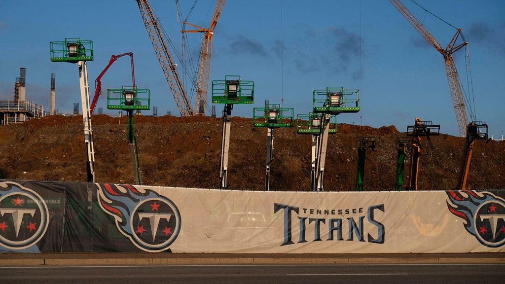 Authorities report a noose was discovered at the location of the new Titans stadium.