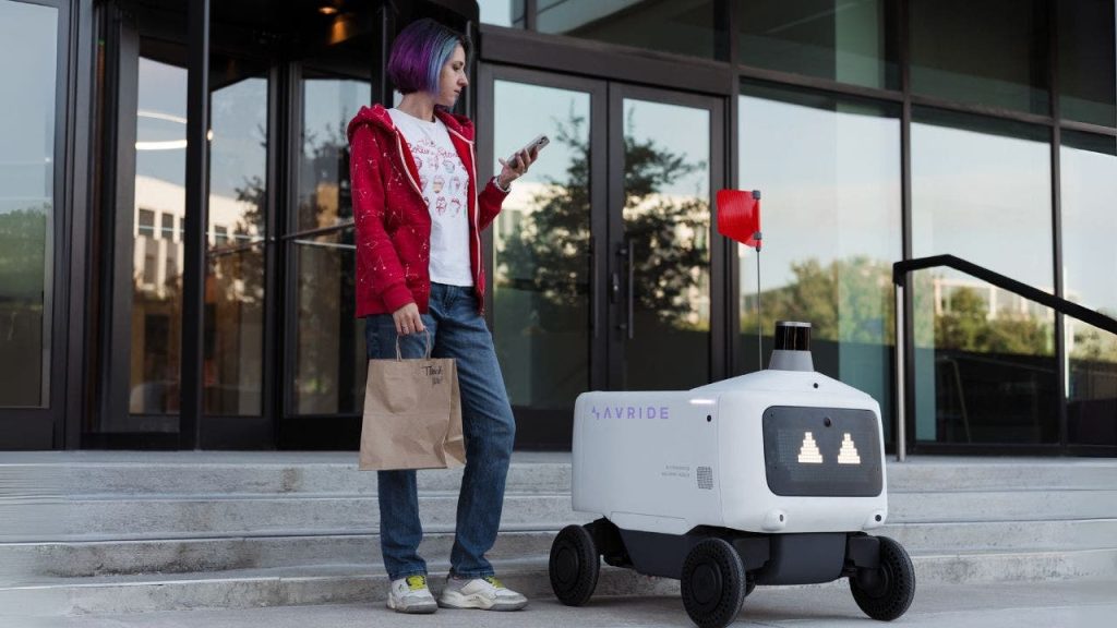 Autonomous delivery robots from Uber Eats are now active in several US cities.