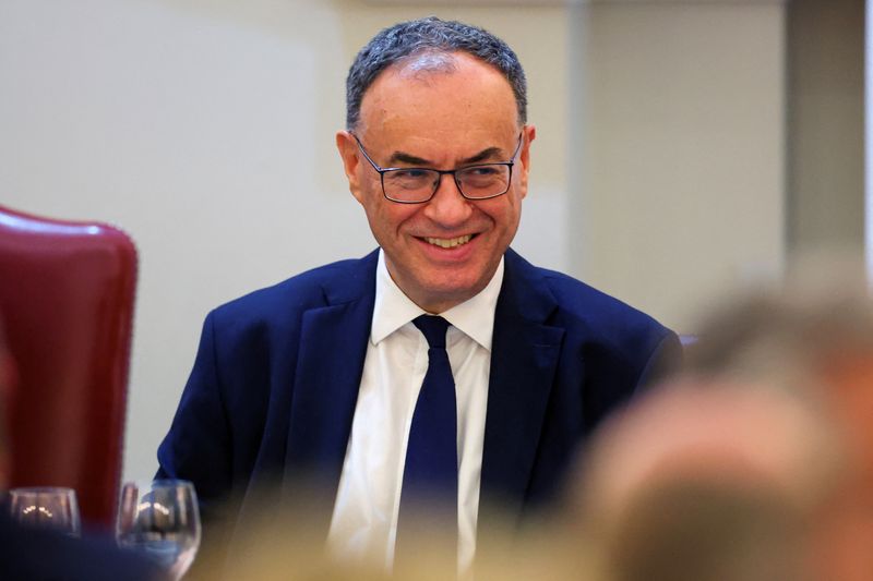 Bailey from the Bank of England states that the increase in borrowing costs affects more than just the UK.