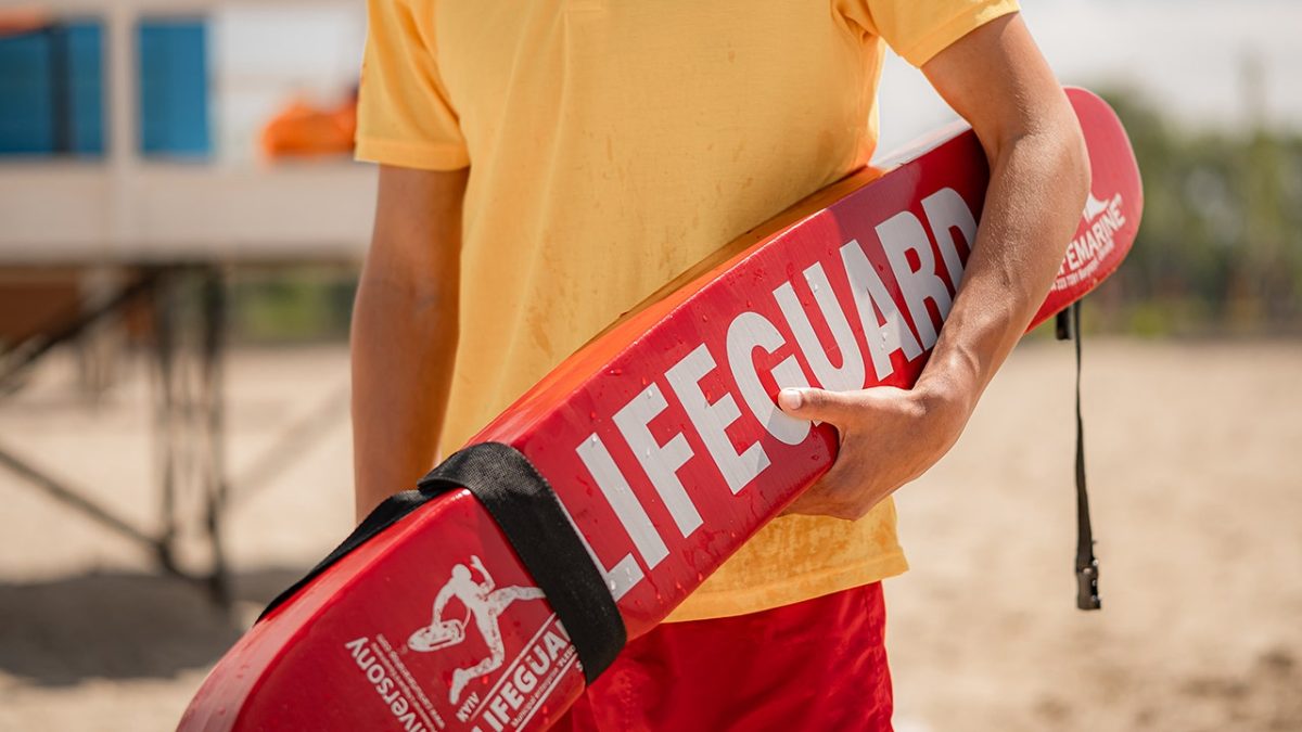 Blue city lifeguards earn six-figure salaries at the expense of taxpayers