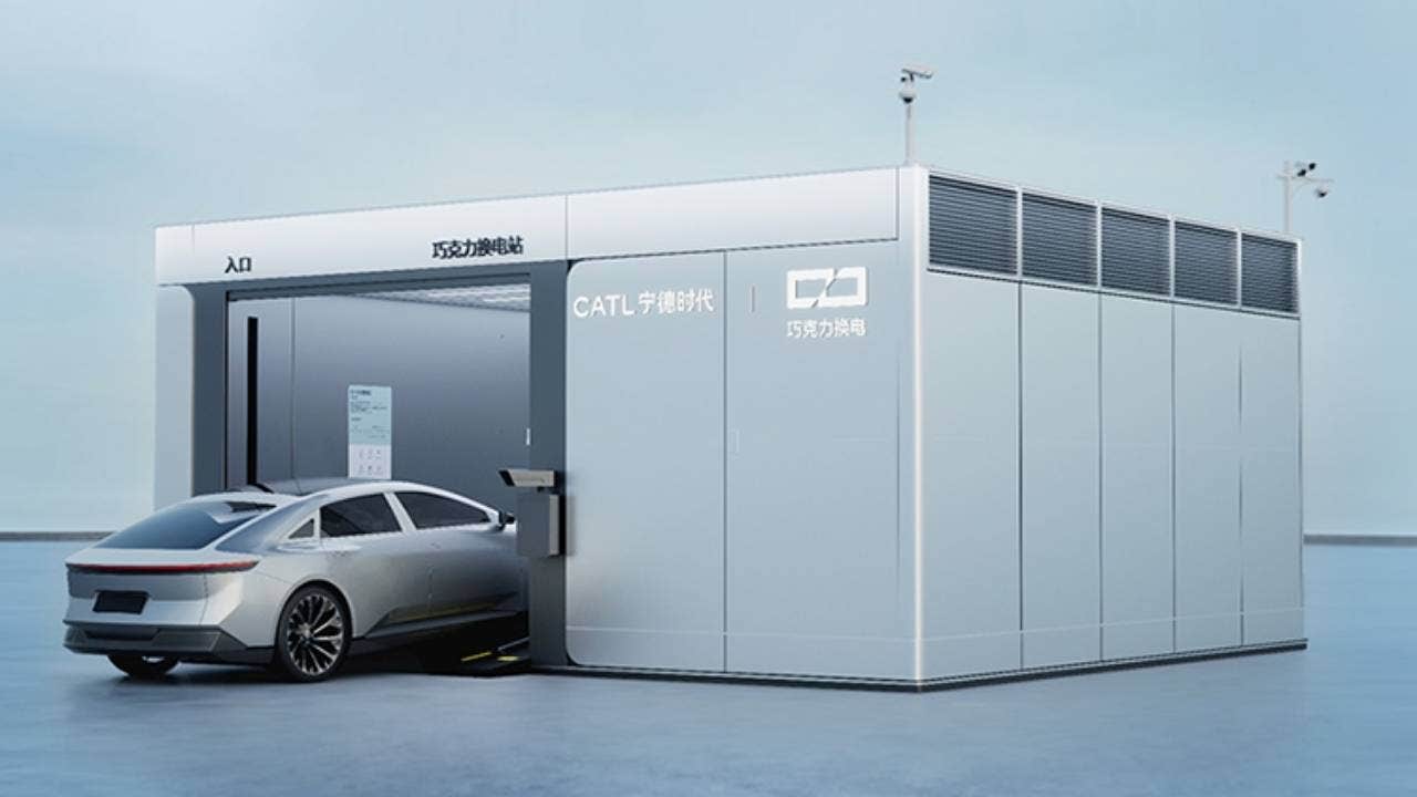 CATL's interchangeable electric vehicle batteries provide a 100-second option in China