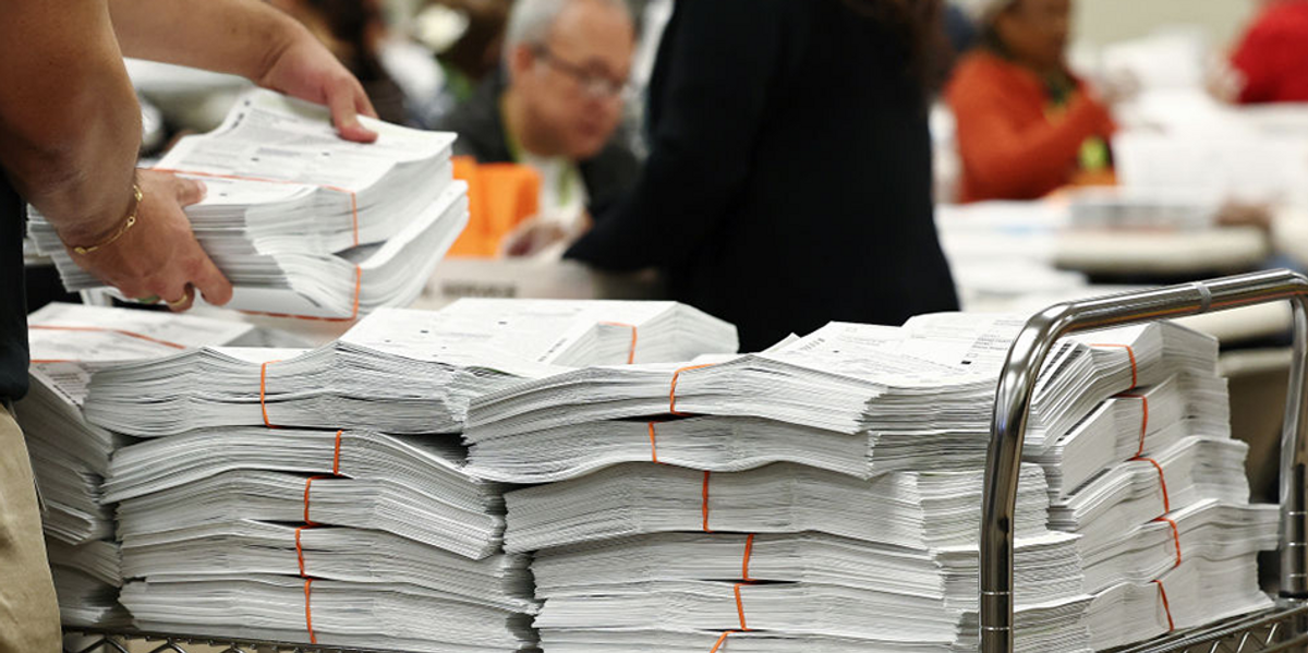 CNN host cautions Democrats that they are significantly trailing Republicans.