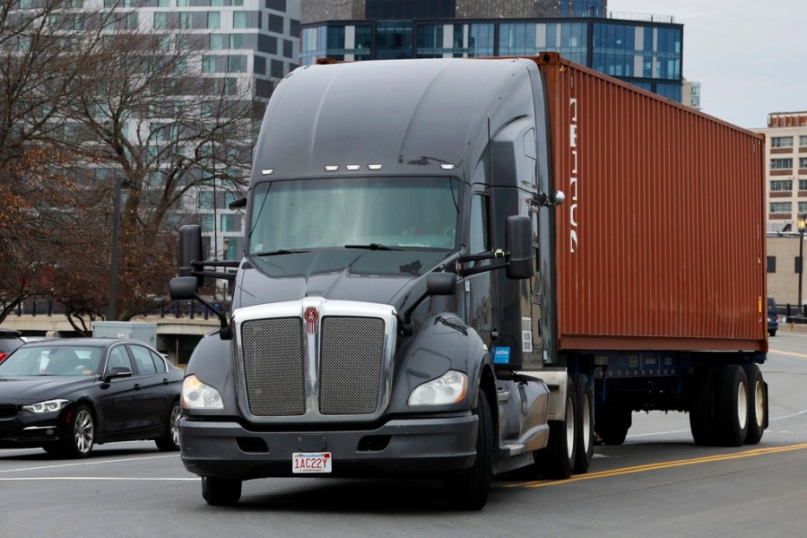 Cargo thieves are robbing the country &mdash; Congress needs to respond