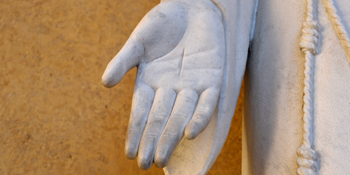 Carjacker leaves baby on sidewalk — but a Good Samaritan with a tough day finds himself in the right place to assist