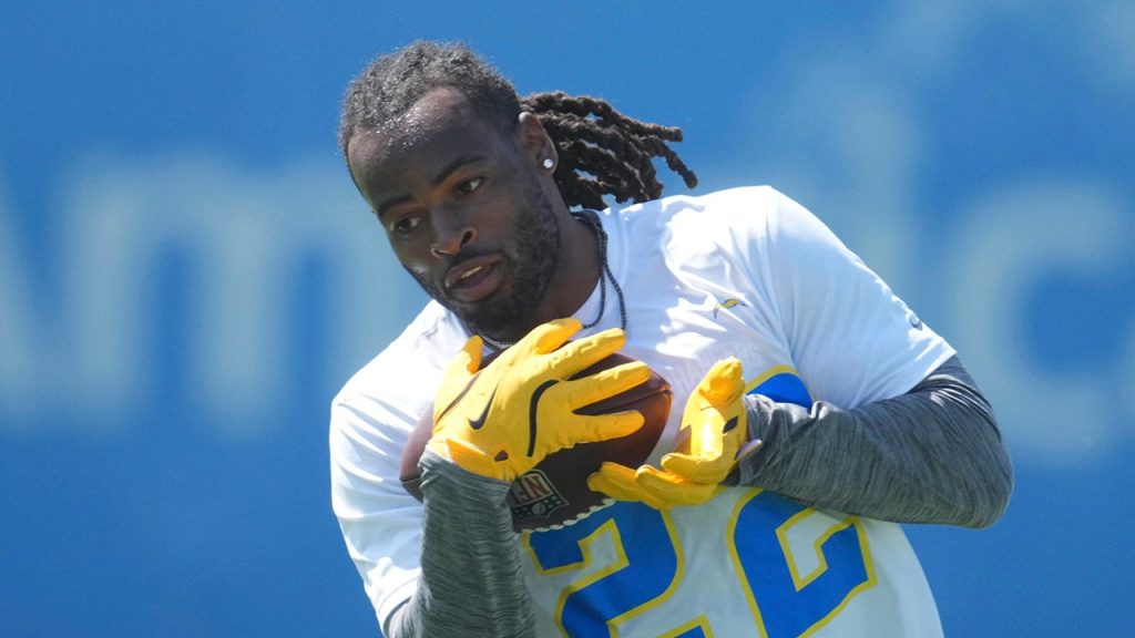 Chargers' Najee Harris hurt in fireworks accident, according to agent