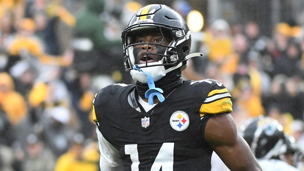 Cowboys' George Pickens takes a shot at the Steelers