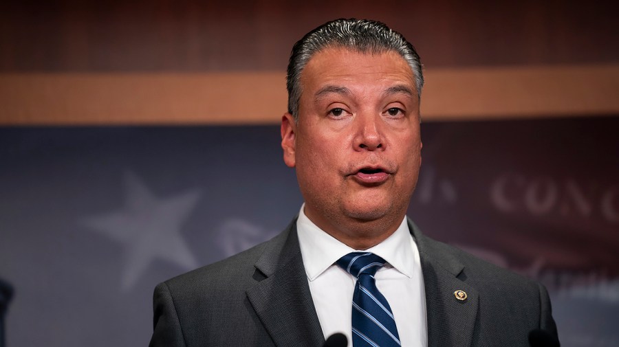 Democrats press for Hatch Act investigation into White House redistricting push