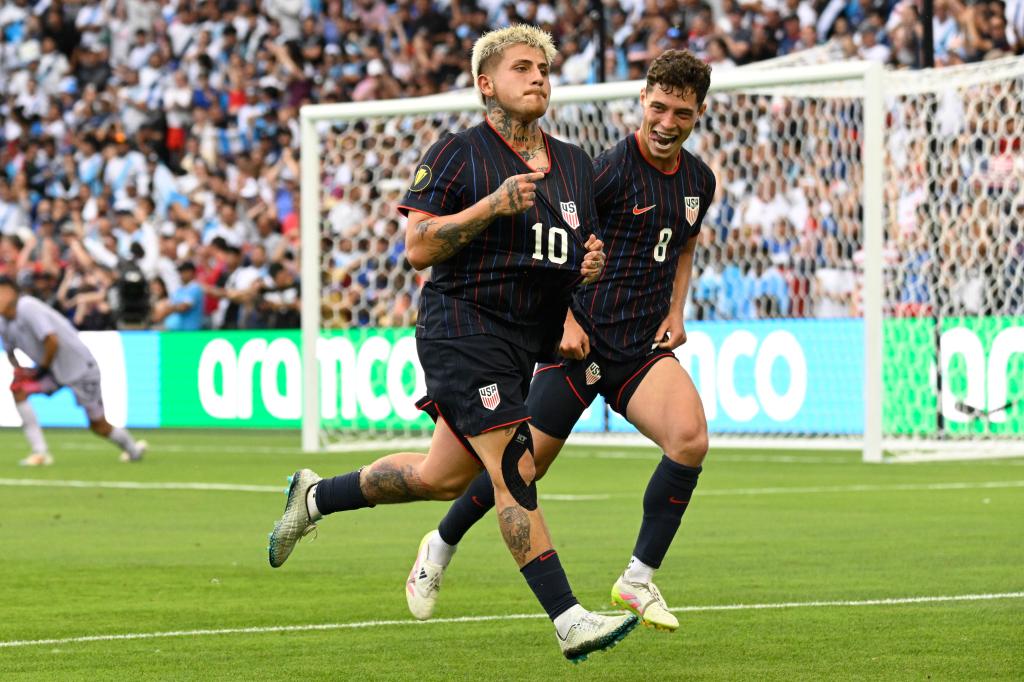 Diego Luna nets two goals as USMNT defeats Guatemala to advance to the CONCACAF Gold Cup final