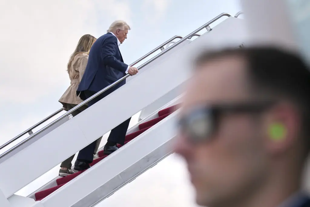 Donald Trump and Melania Trump travel to Texas after the floods
