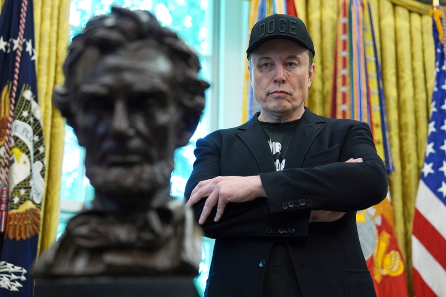 Elon Musk is not like Ross Perot