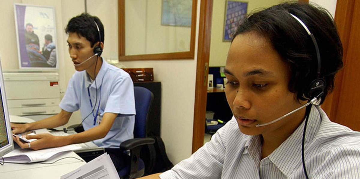 End of 'press 1 for English': DOJ advocates for English exclusively