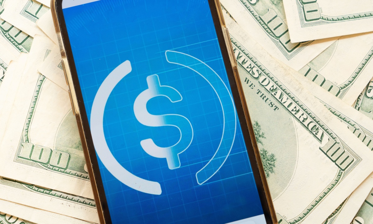 FIS and Circle to Assist Financial Institutions in Utilizing USDC Stablecoin